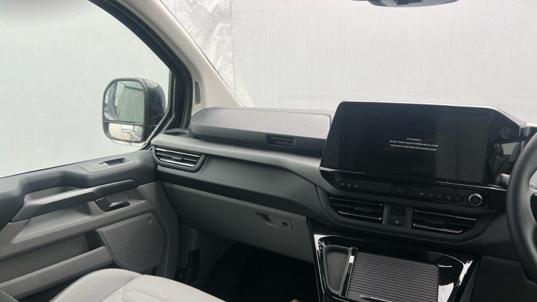 Ford Tourneo Custom 340 L1 Electric Rwd 160kW 65kWh H1 Titanium X 8 seater Auto